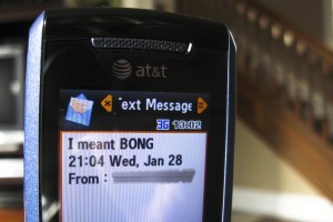 Texting on a cell phone (Flickr by Tim Samoff)
