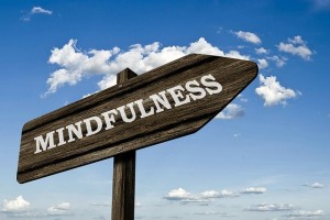 Mindfulness Sign - wooden (Pixabay)