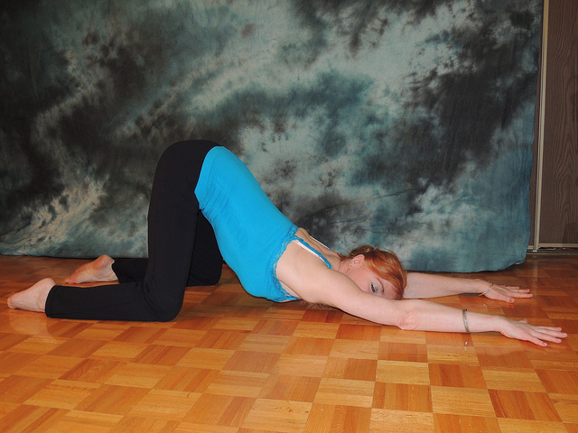 Yoga - Variations of Dolphin Pose Yoga for every body & mind Yasmin  Springer Yoga | Dolphin pose, Dolphin pose yoga, Yoga pilates workout